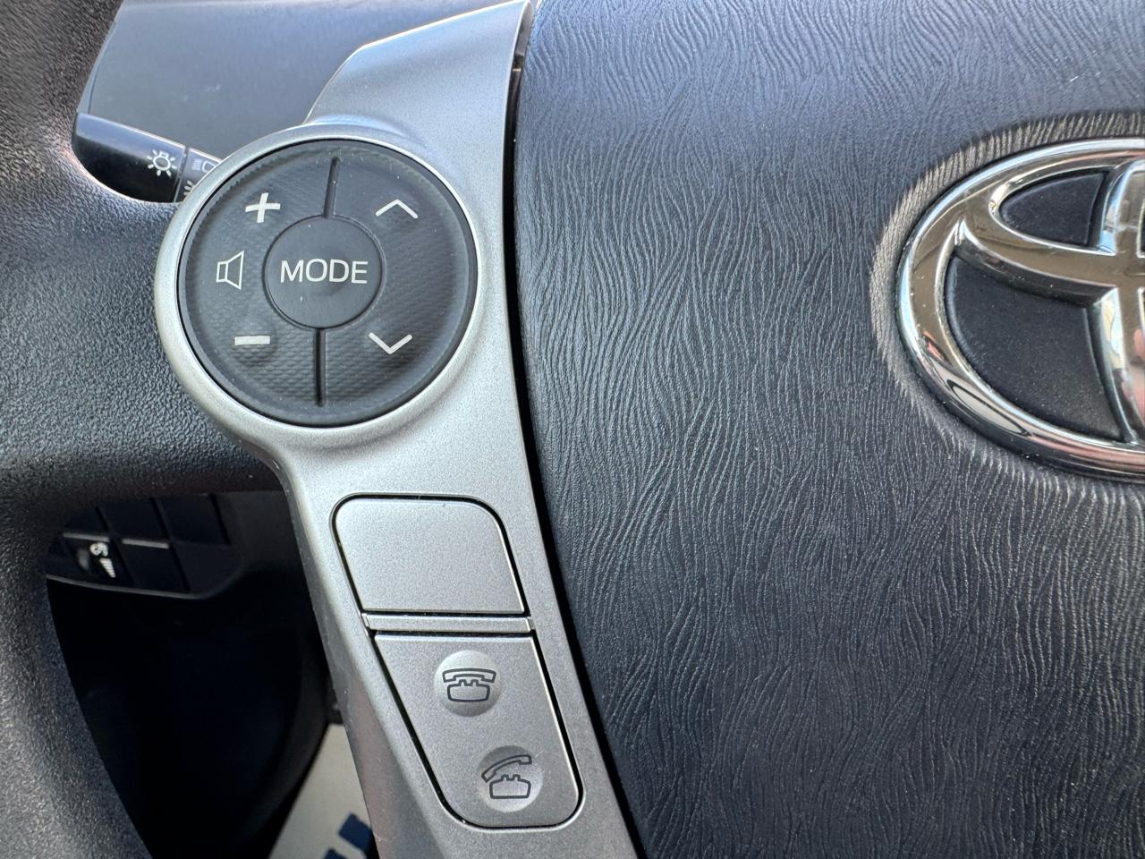 Toyota Prius 5dr HB Three (Natl) 2014