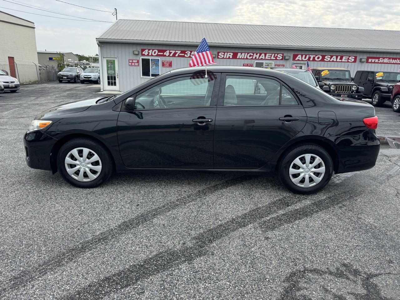 Toyota Corolla 4dr Sdn Auto LE (Natl) 2011