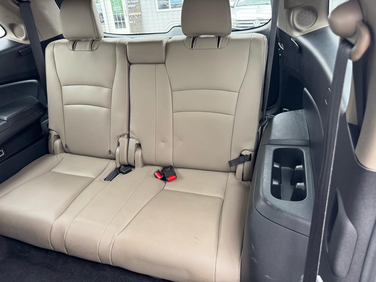 Honda Pilot 2WD 4dr Touring w/RES & Navi 2016
