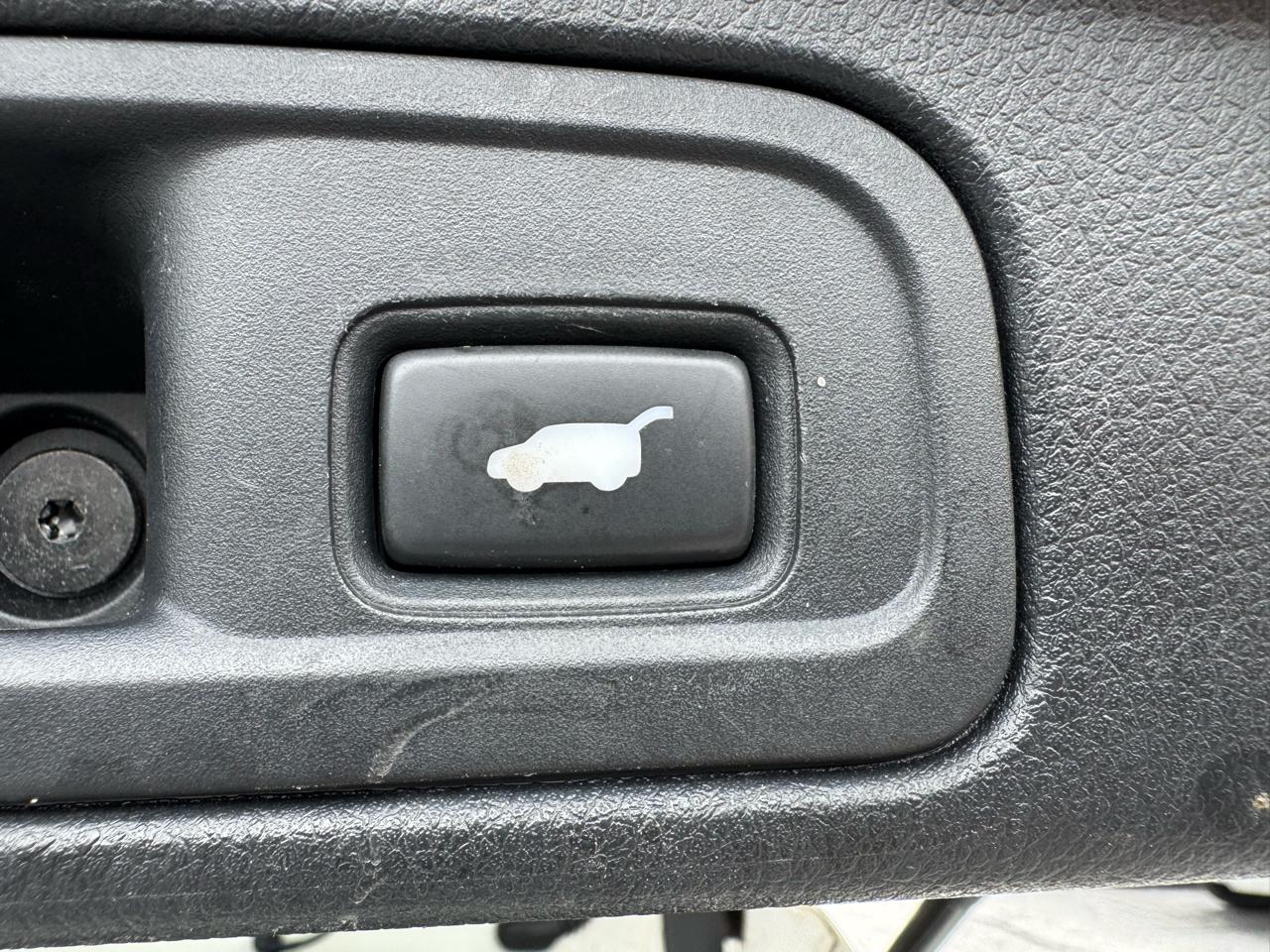 Honda Pilot 2WD 4dr Touring w/RES & Navi 2016
