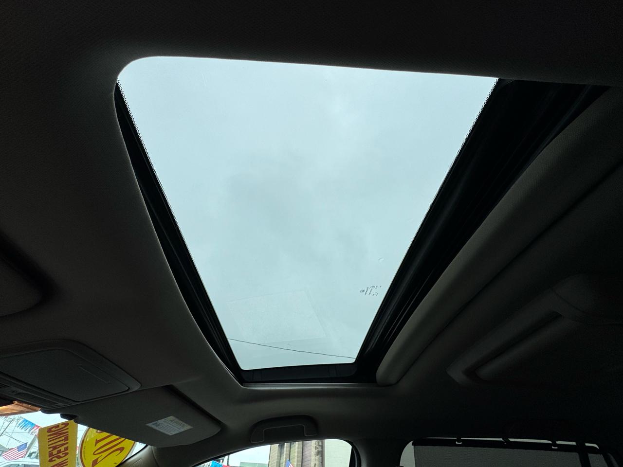 Honda Pilot 2WD 4dr Touring w/RES & Navi 2016