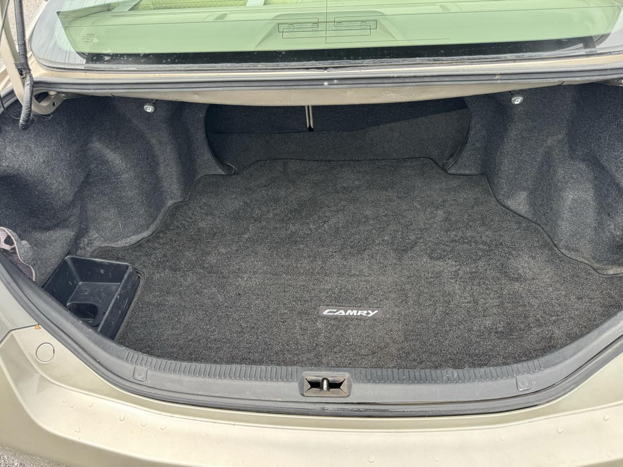 Toyota Camry 4dr Sdn I4 Auto LE (Natl) 2009