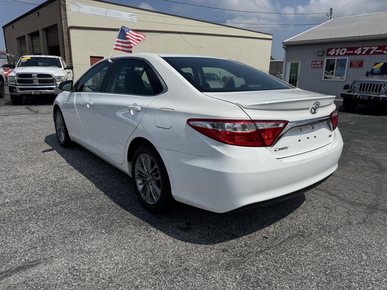 Toyota Camry 4dr Sdn I4 Auto SE w/Special Edition Pkg (Natl) 2016