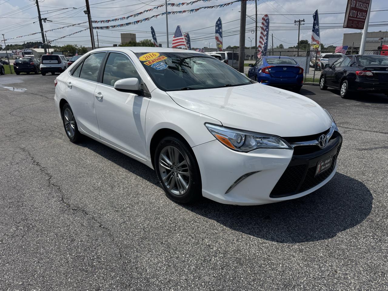 Toyota Camry 4dr Sdn I4 Auto SE w/Special Edition Pkg (Natl) 2016