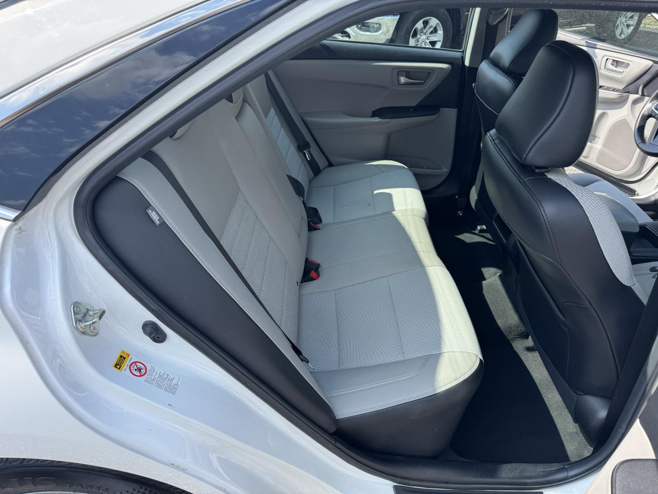 Toyota Camry 4dr Sdn I4 Auto SE w/Special Edition Pkg (Natl) 2016