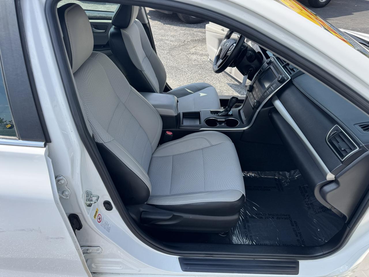 Toyota Camry 4dr Sdn I4 Auto SE w/Special Edition Pkg (Natl) 2016