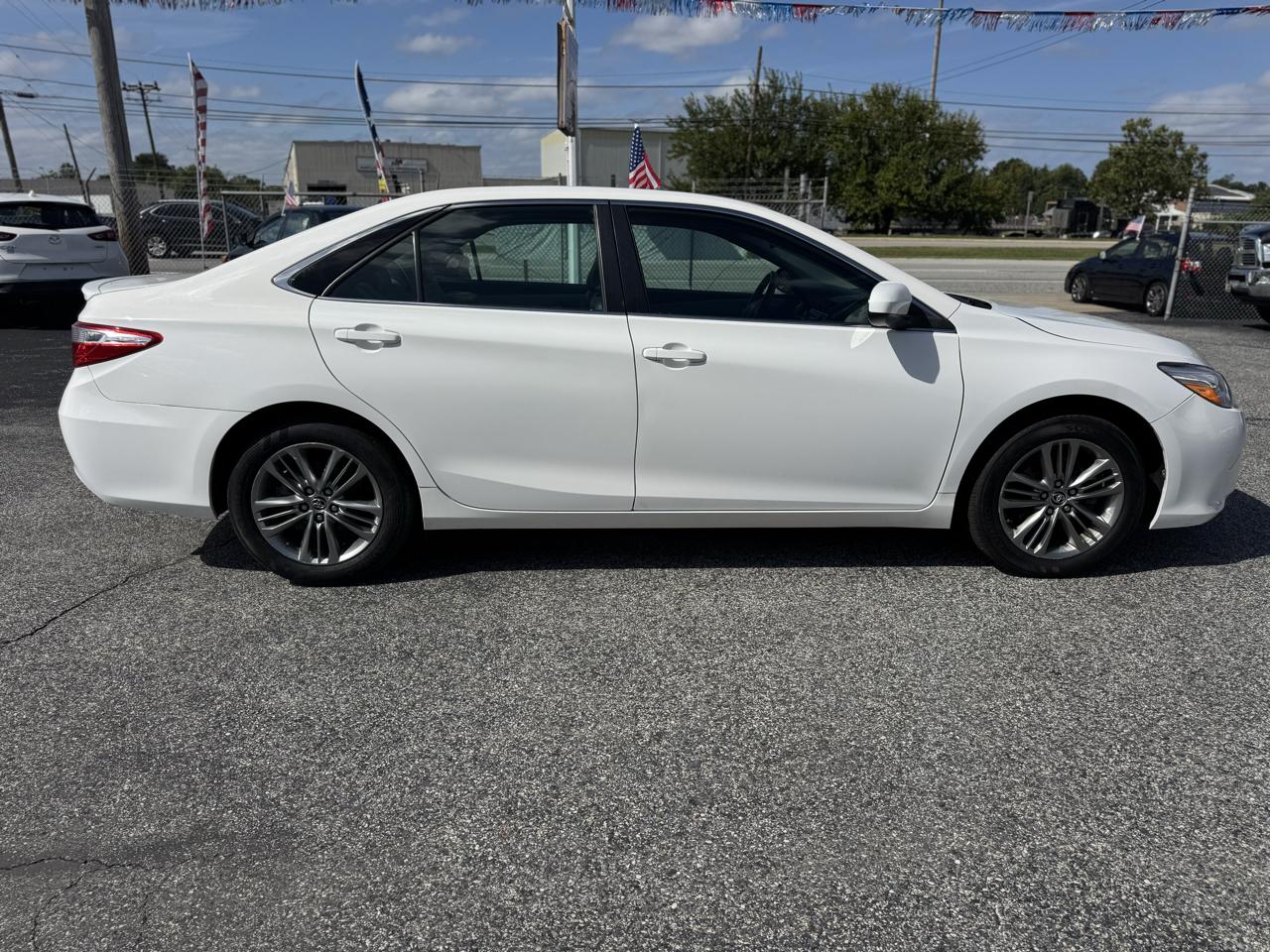 Toyota Camry 4dr Sdn I4 Auto SE w/Special Edition Pkg (Natl) 2016