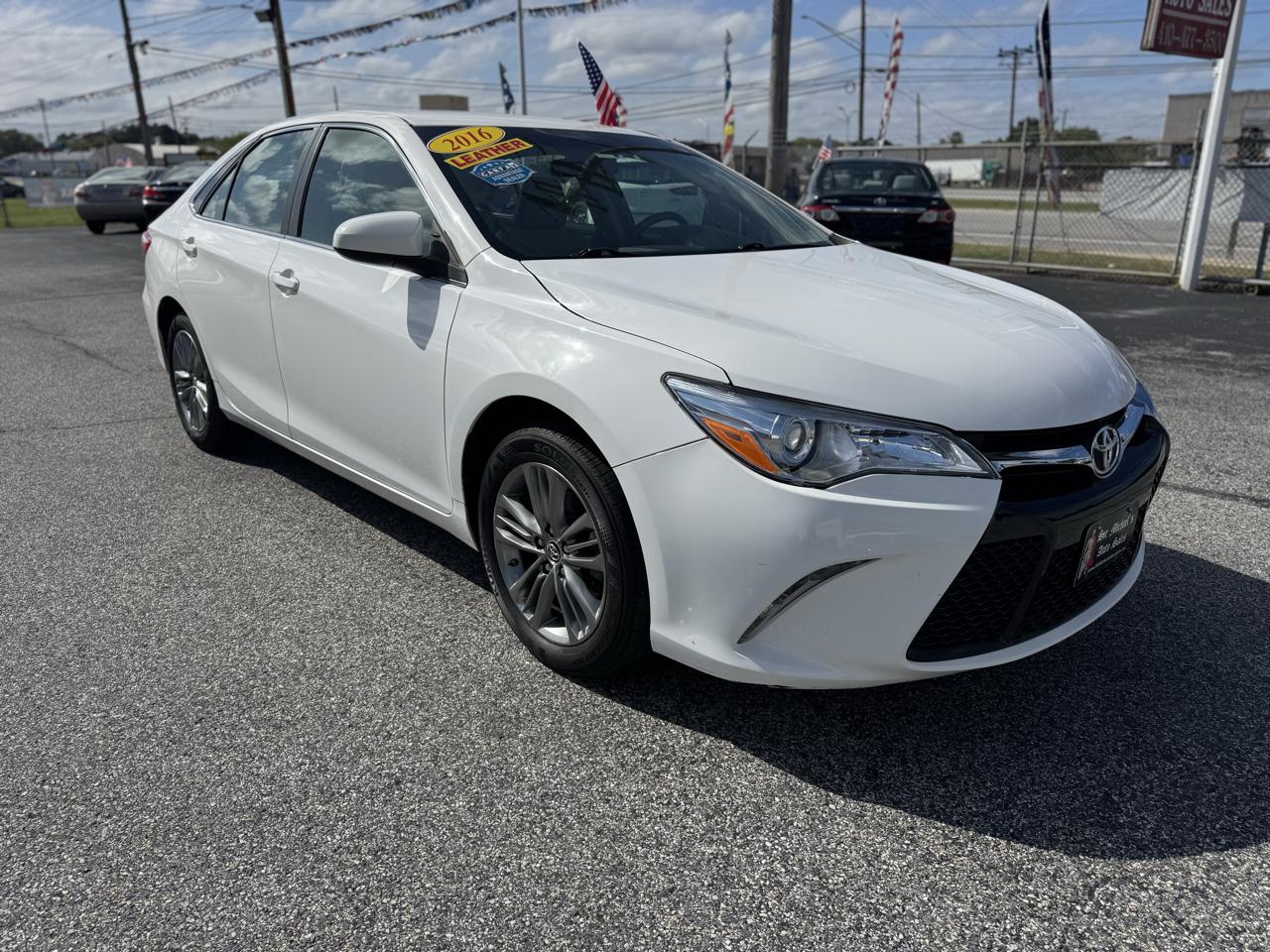 Toyota Camry 4dr Sdn I4 Auto SE w/Special Edition Pkg (Natl) 2016