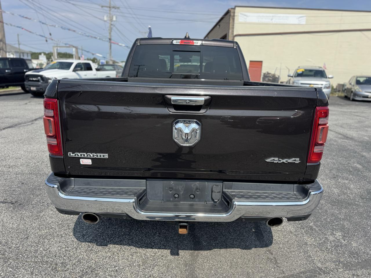 RAM 1500 Laramie 4x4 Crew Cab 6'4" Box 2019