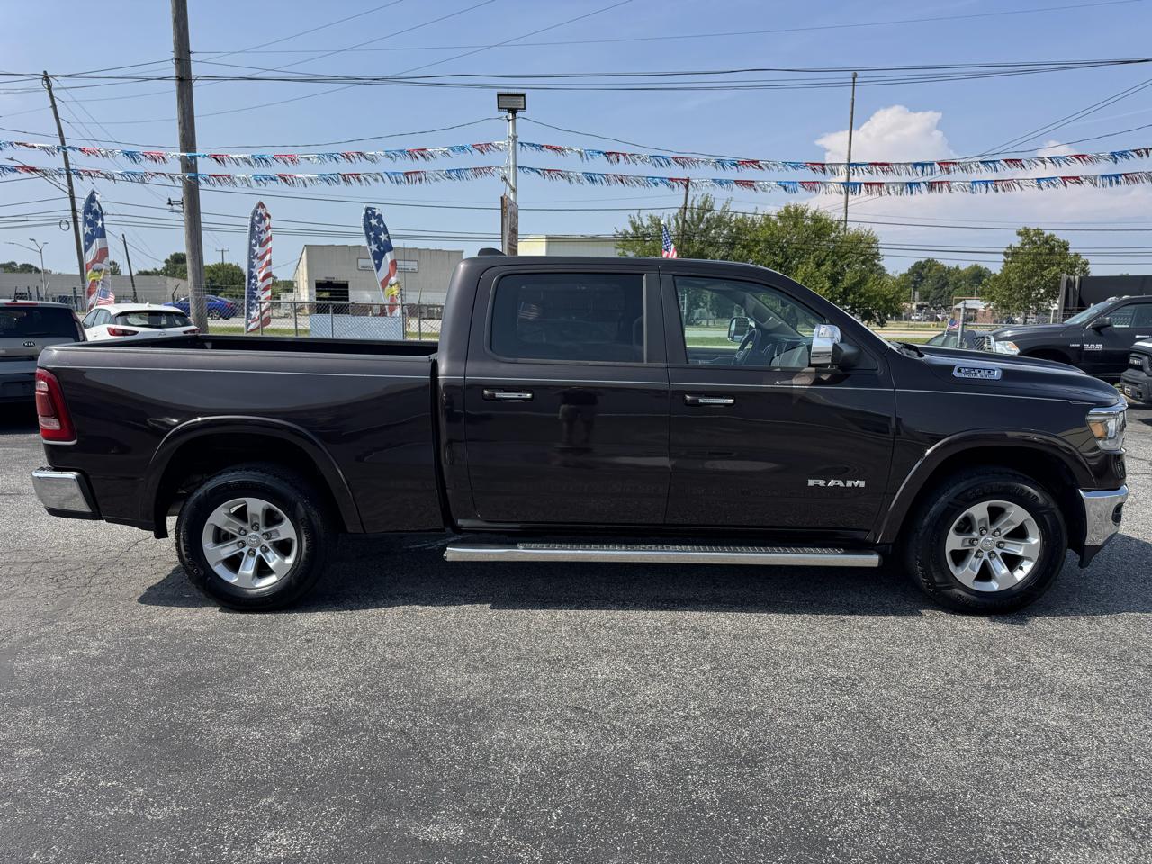 RAM 1500 Laramie 4x4 Crew Cab 6'4" Box 2019