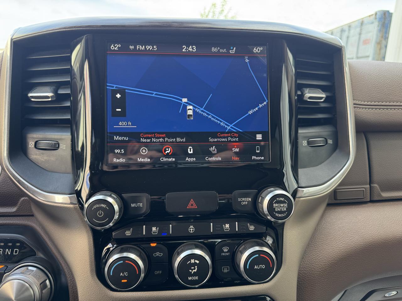 RAM 1500 Laramie 4x4 Crew Cab 6'4" Box 2019