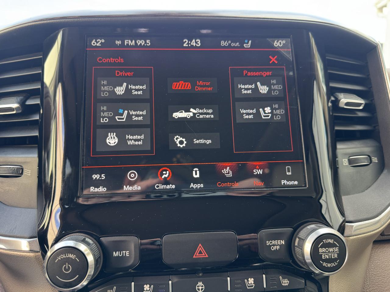 RAM 1500 Laramie 4x4 Crew Cab 6'4" Box 2019