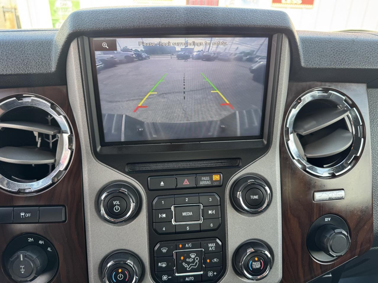 Ford Super Duty F-250 SRW 4WD SuperCab 142" Lariat 2014
