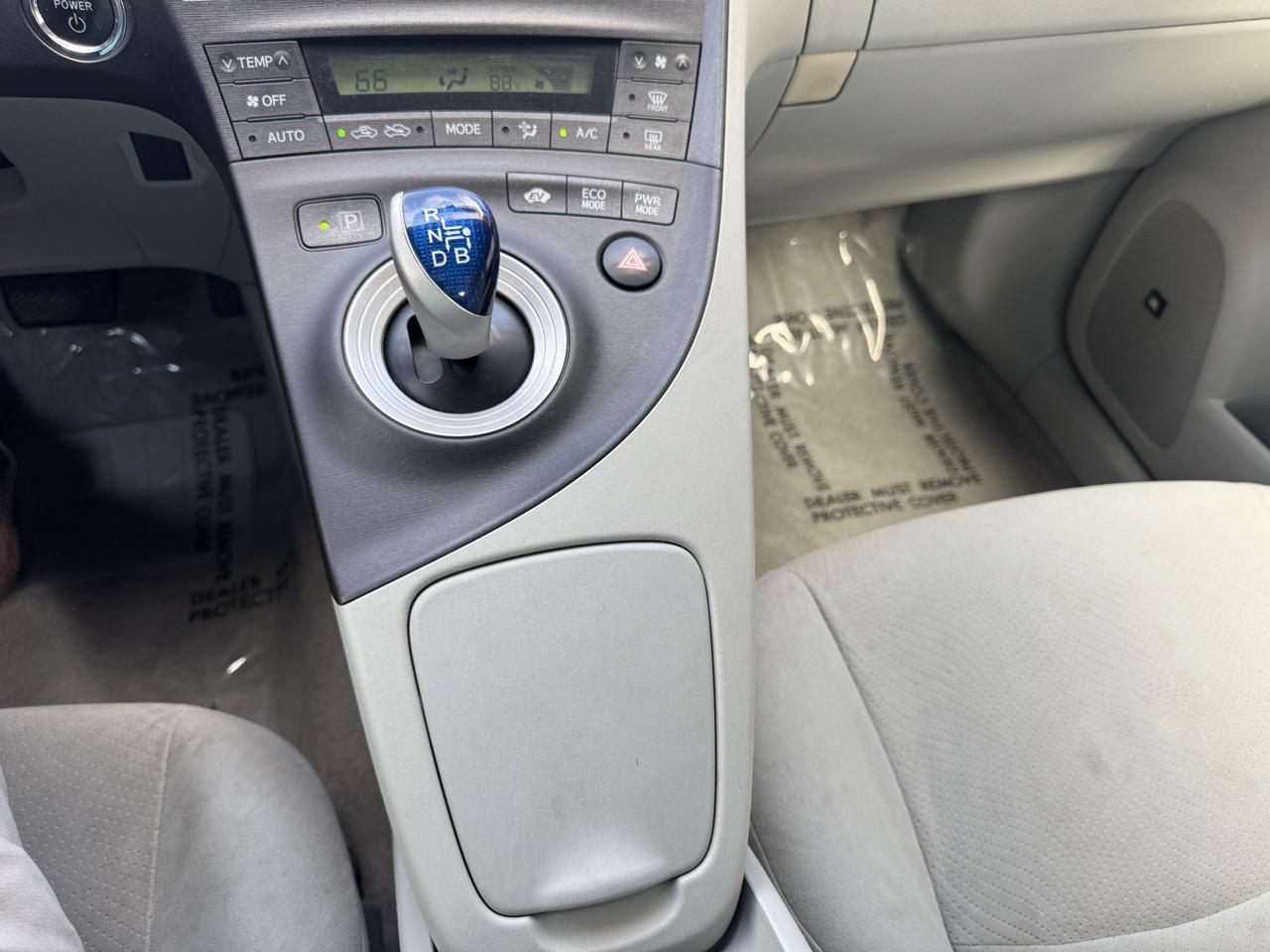 Toyota Prius 5dr HB I (Natl) 2010