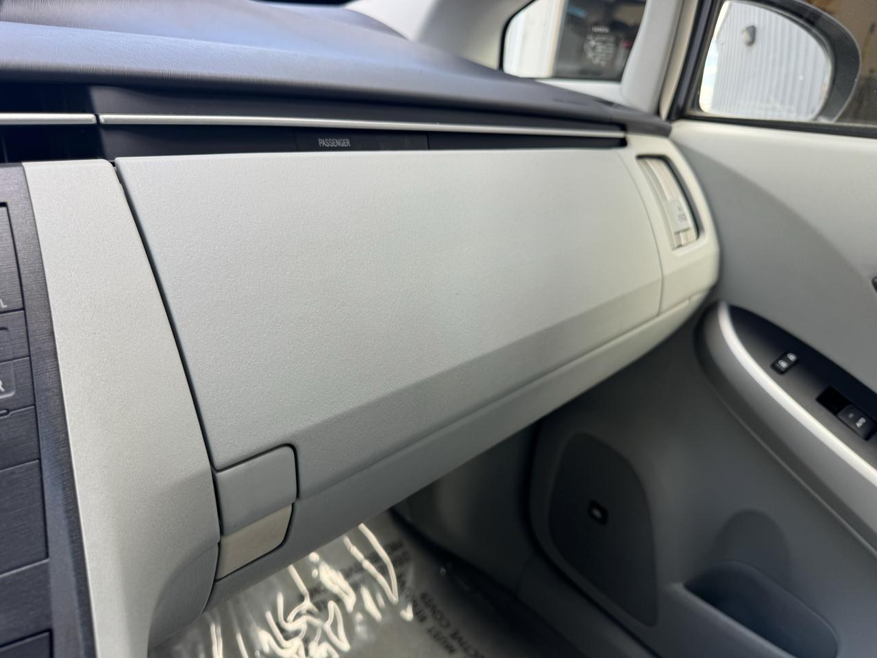 Toyota Prius 5dr HB I (Natl) 2010