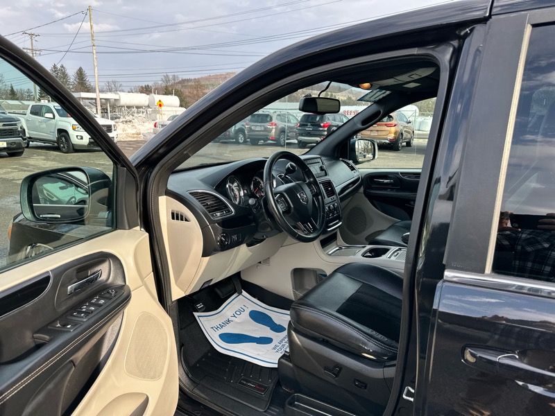 Dodge Grand Caravan SXT 2017