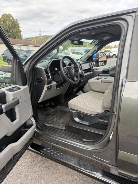 Ford F-150 XLT 8-ft. Bed 4WD 2016