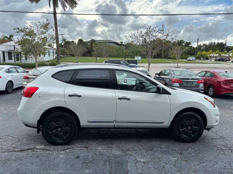 Nissan Rogue Select S 2WD 2014 Nissan Rogue Select S 2WD 2014