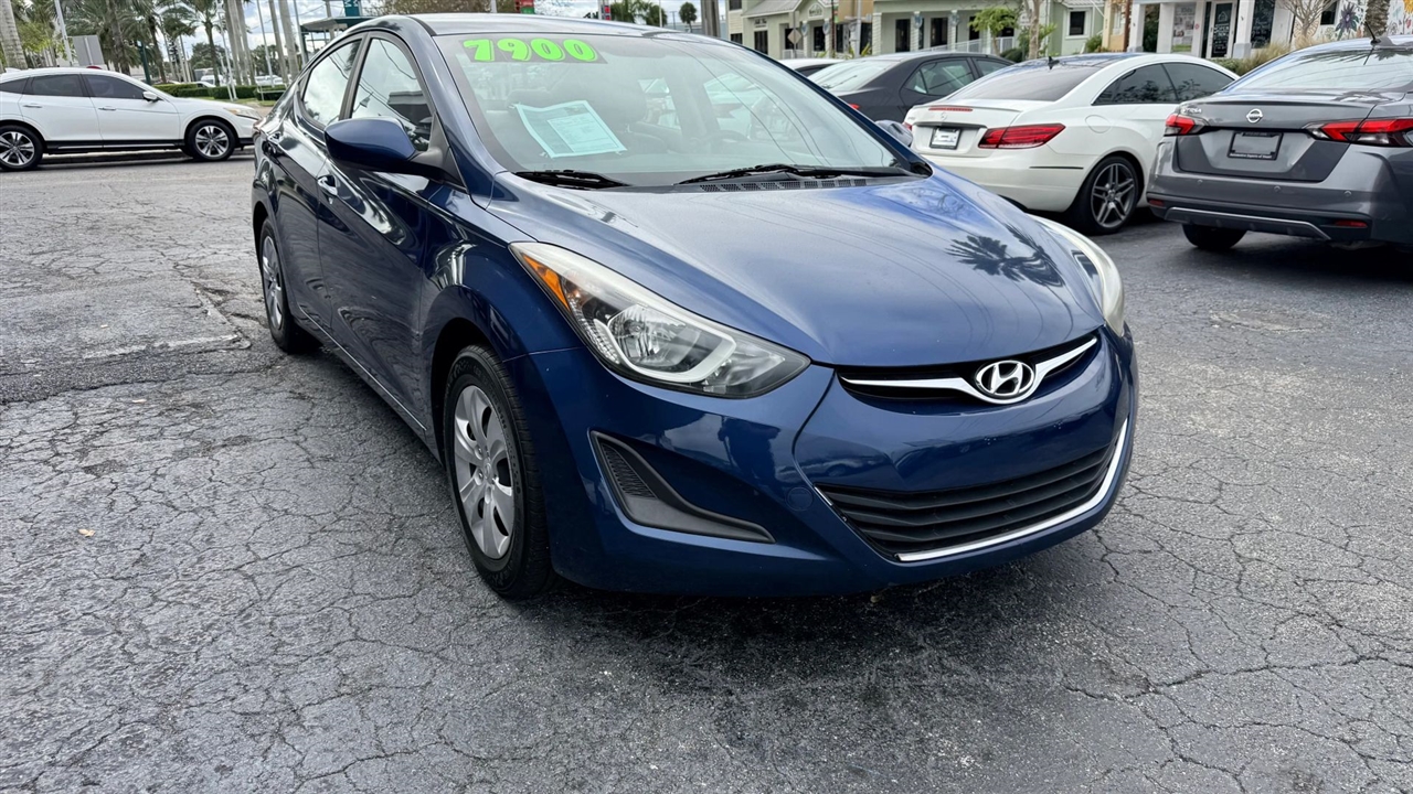 Hyundai Elantra SE 6AT 2016