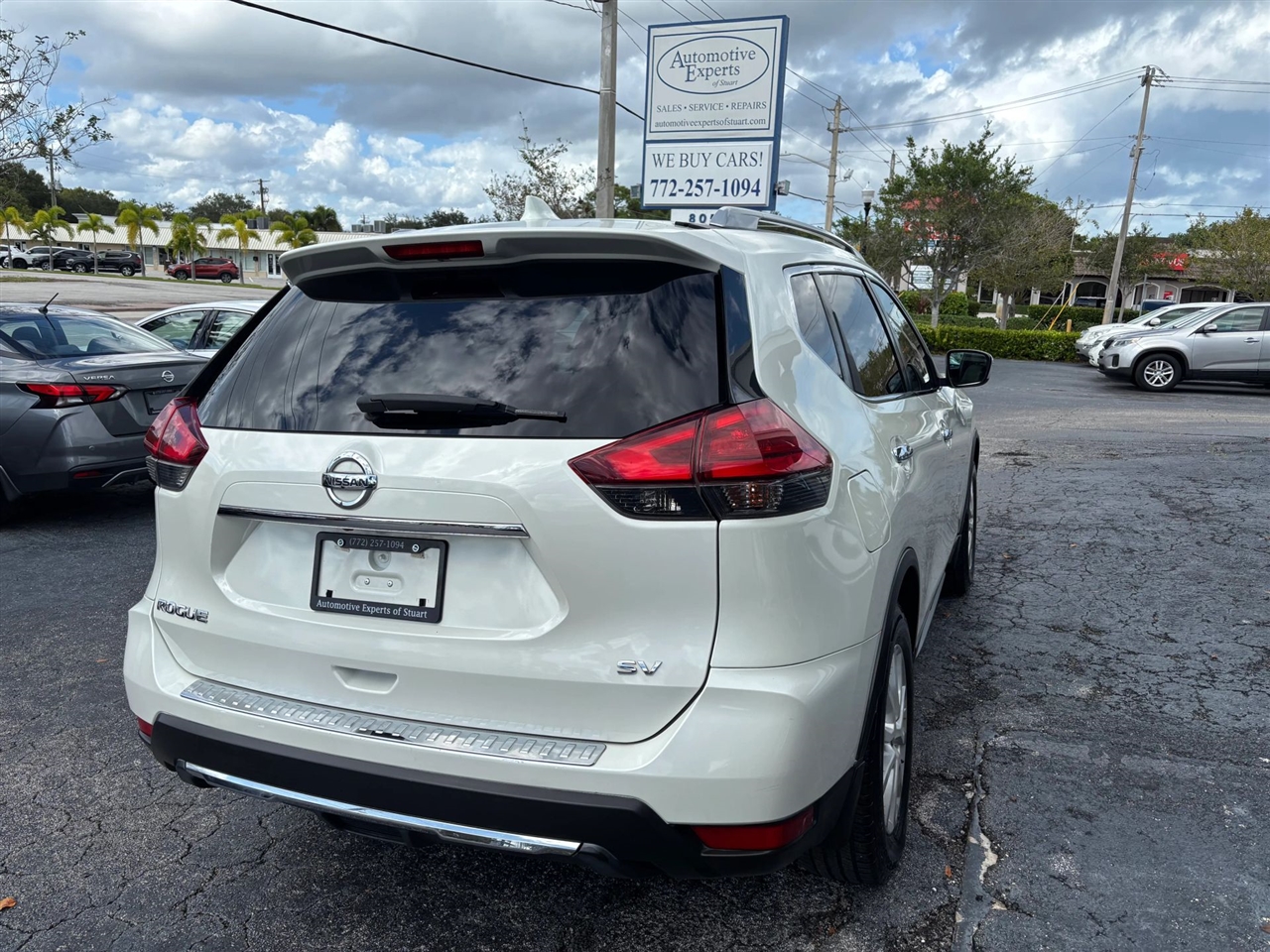 Nissan Rogue SV 2WD 2017 Nissan Rogue SV 2WD 2017