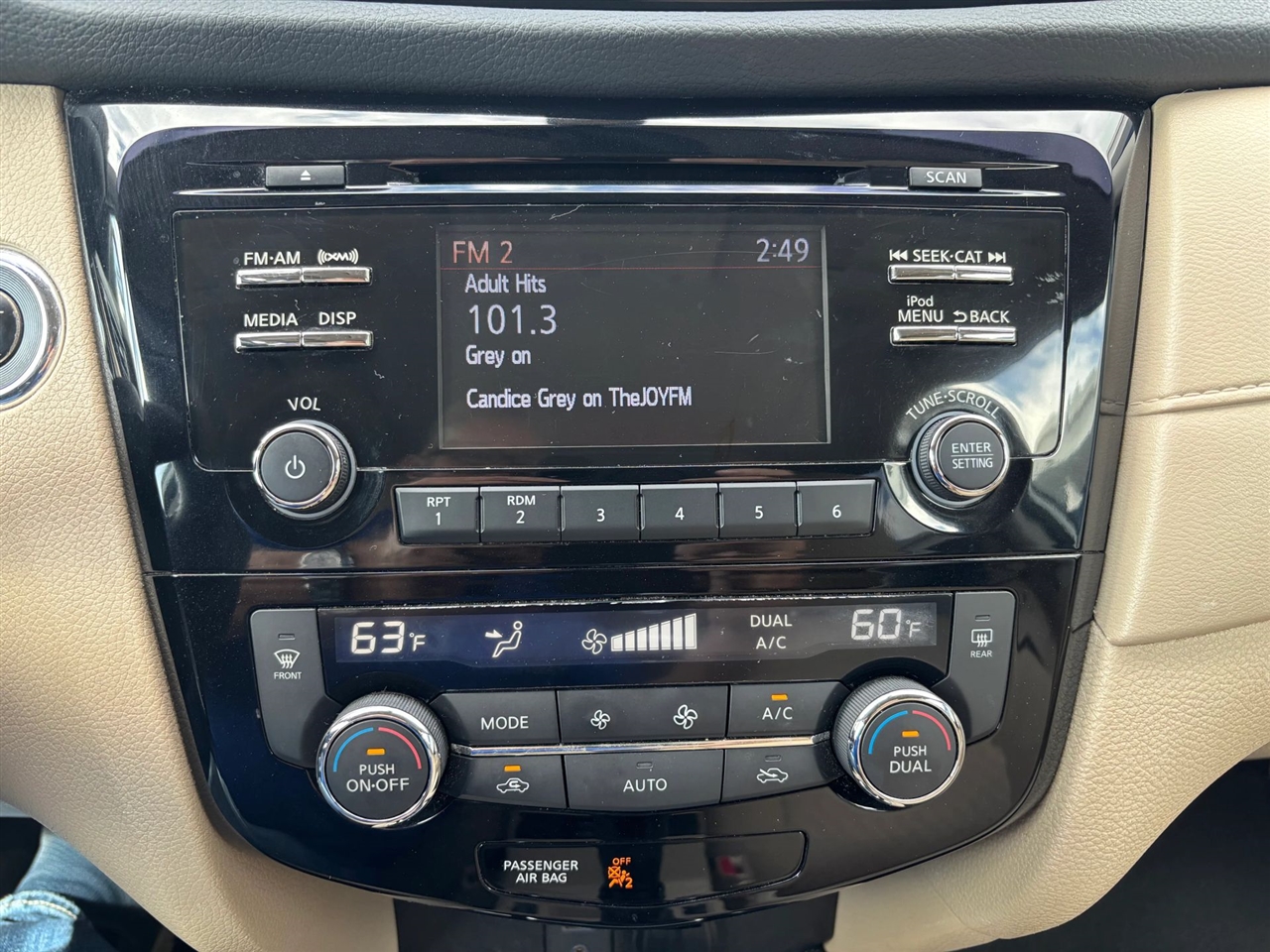 Nissan Rogue SV 2WD 2017 Nissan Rogue SV 2WD 2017