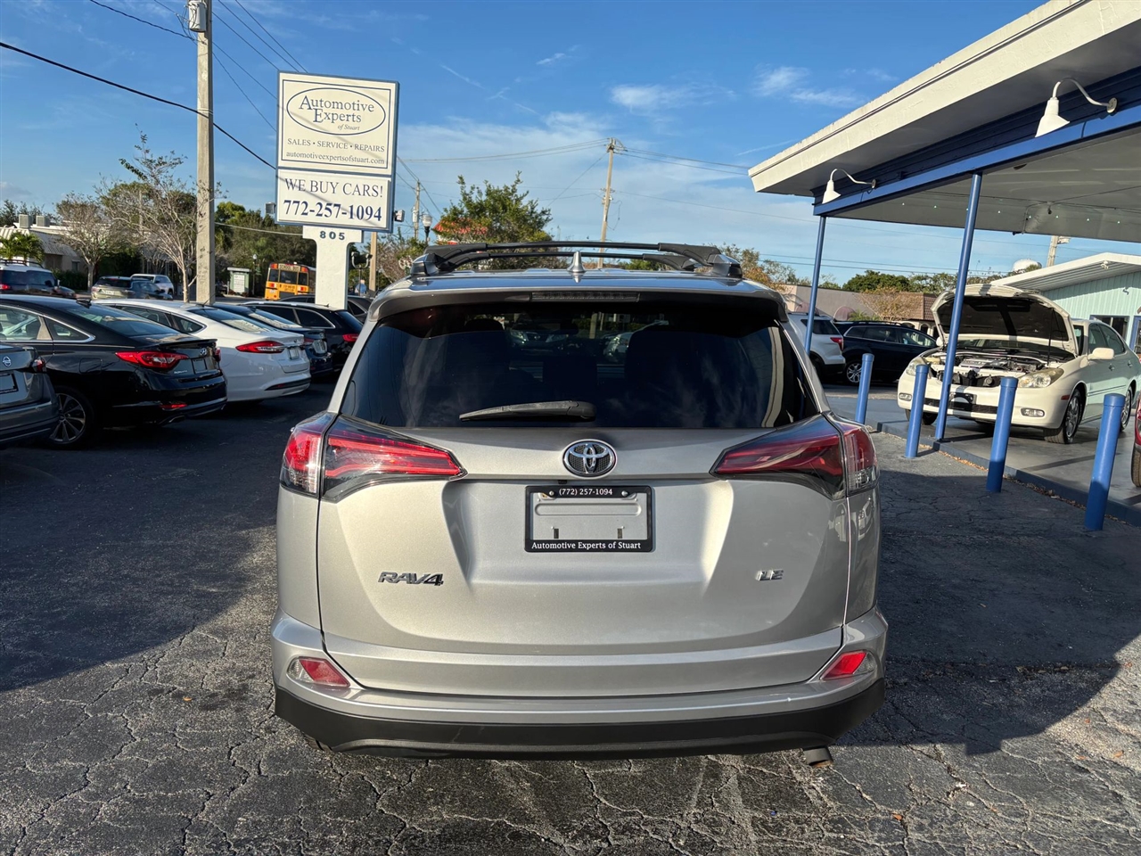 Toyota RAV4 LE FWD 2017