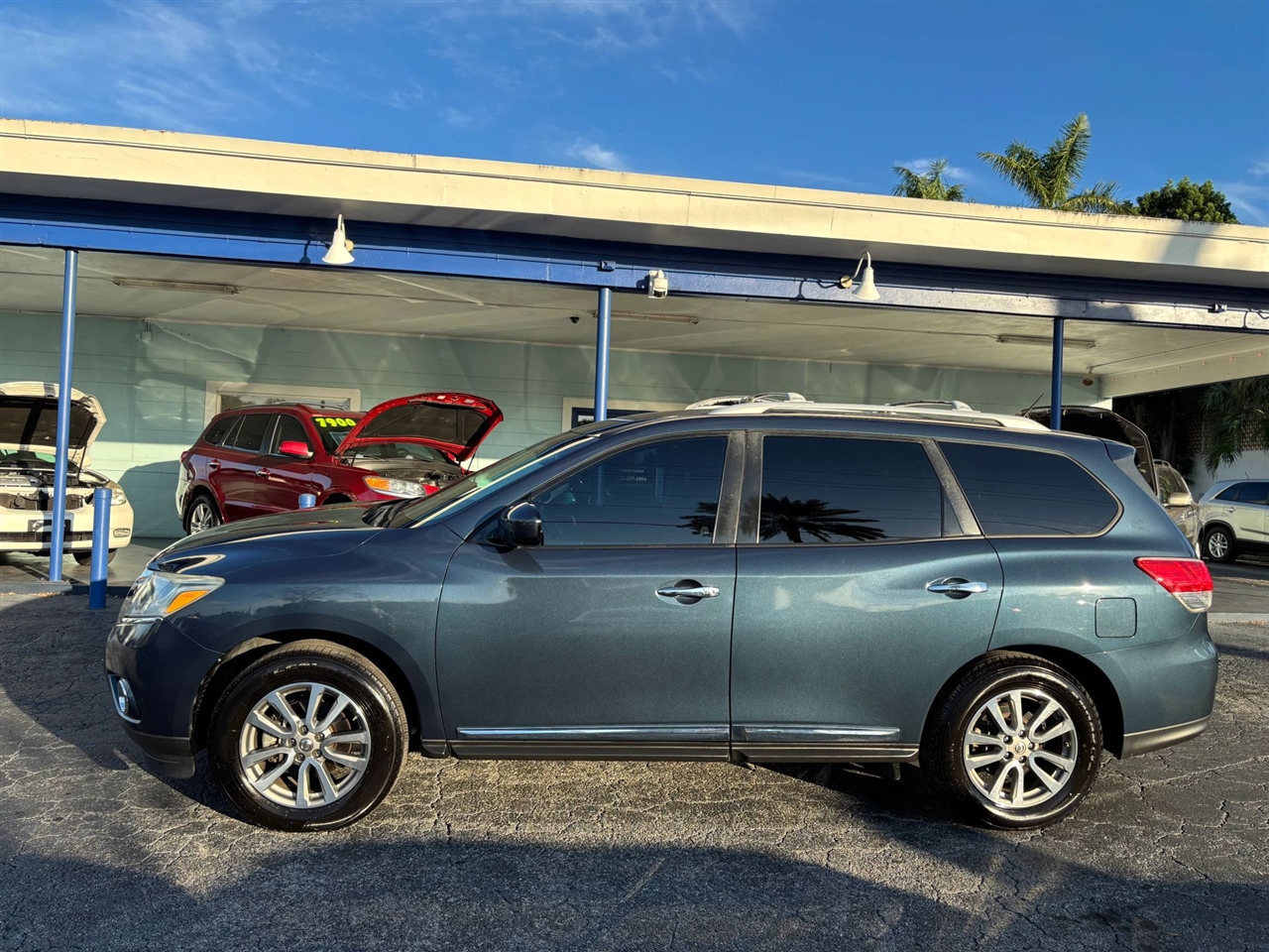 Nissan Pathfinder S 2WD 2013