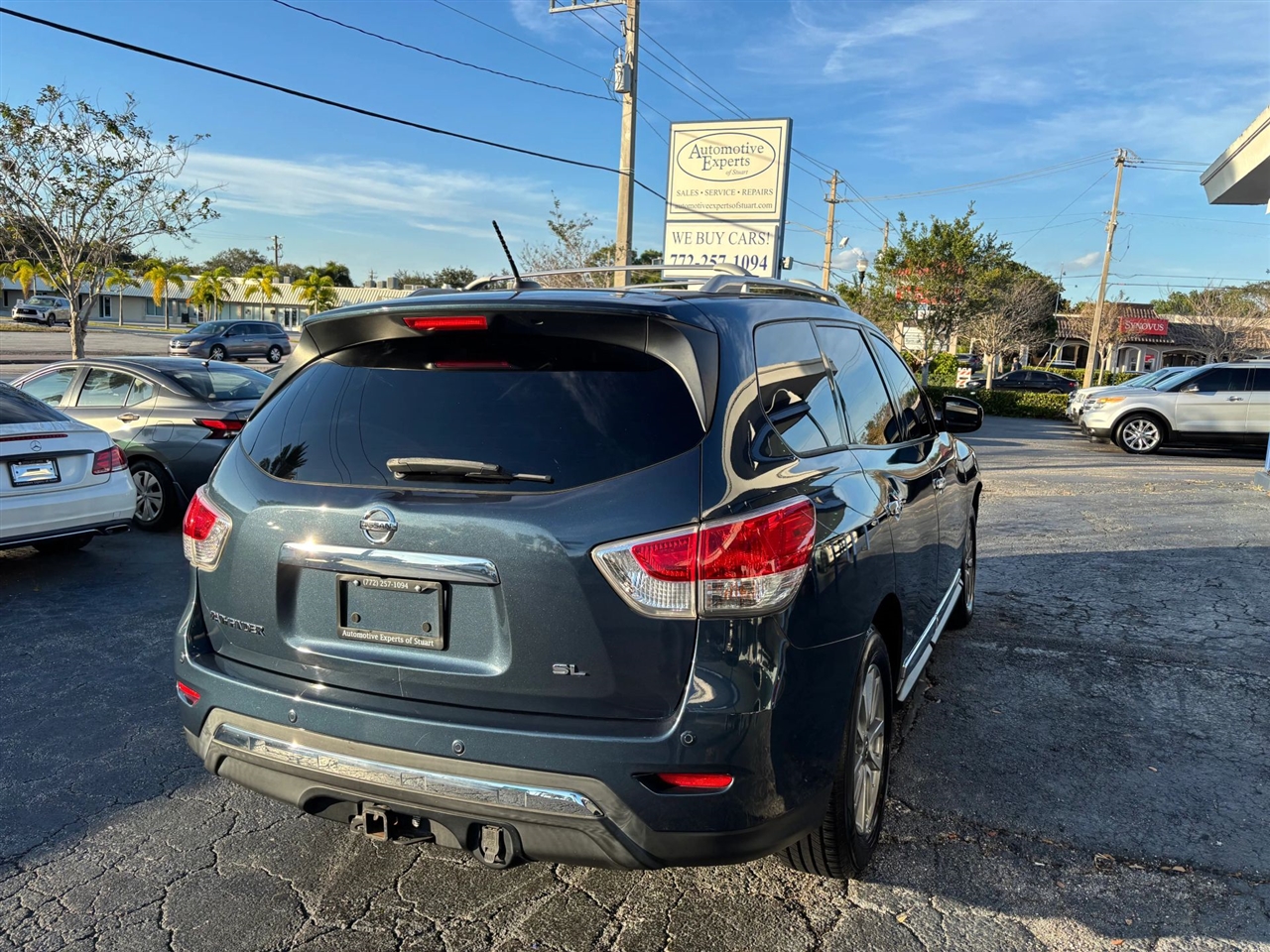 Nissan Pathfinder S 2WD 2013