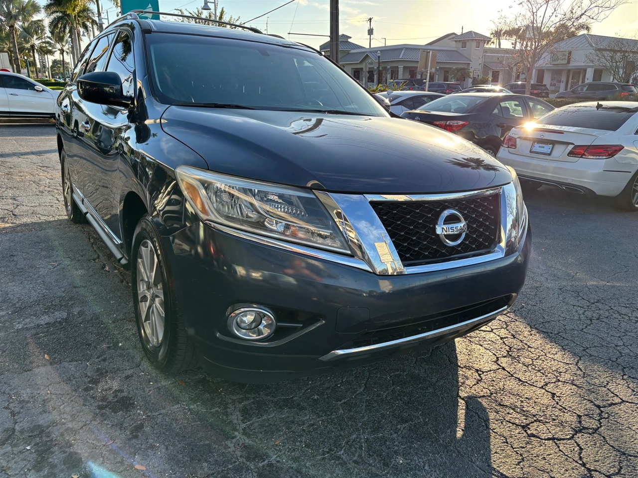 Nissan Pathfinder S 2WD 2013