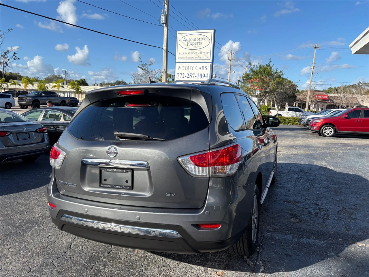 Nissan Pathfinder SV 2WD 2016