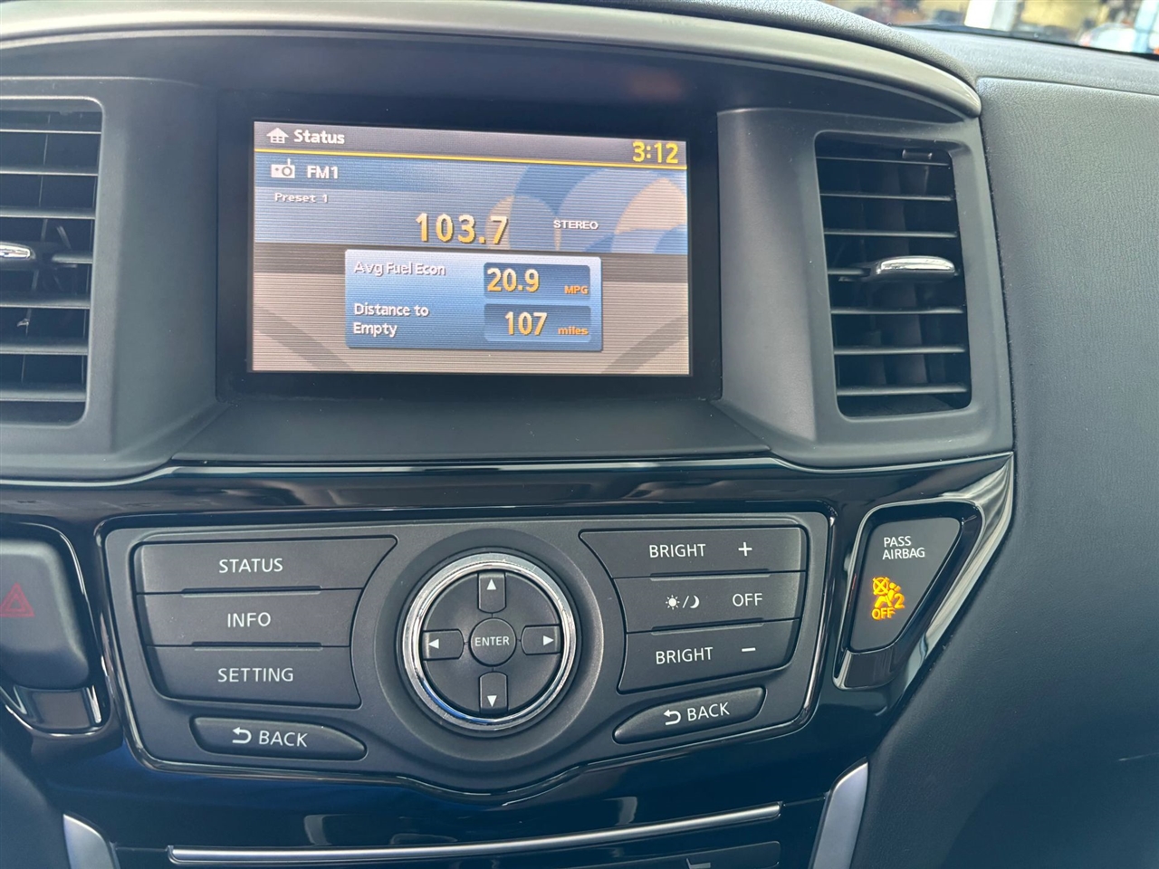 Nissan Pathfinder SV 2WD 2016