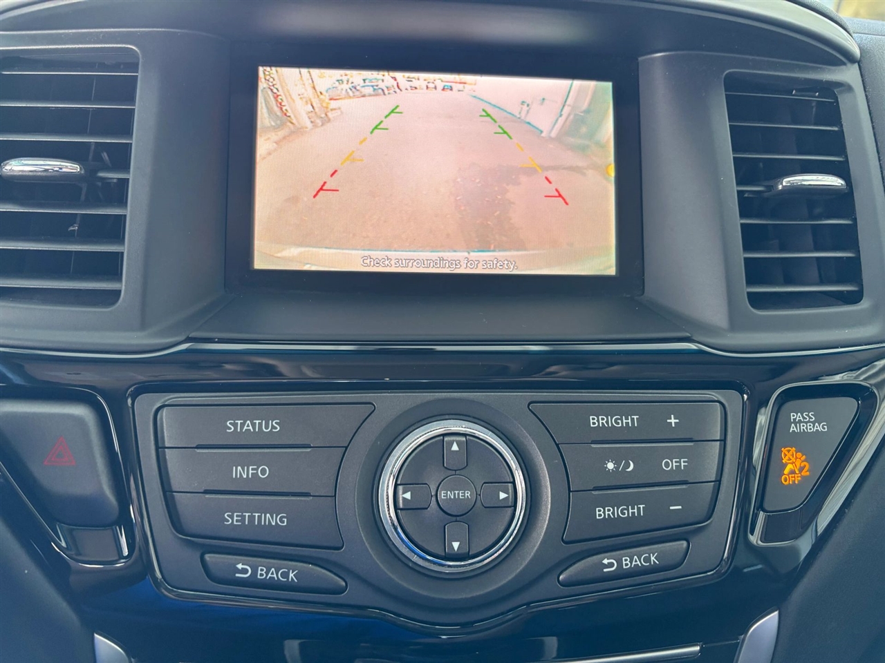 Nissan Pathfinder SV 2WD 2016