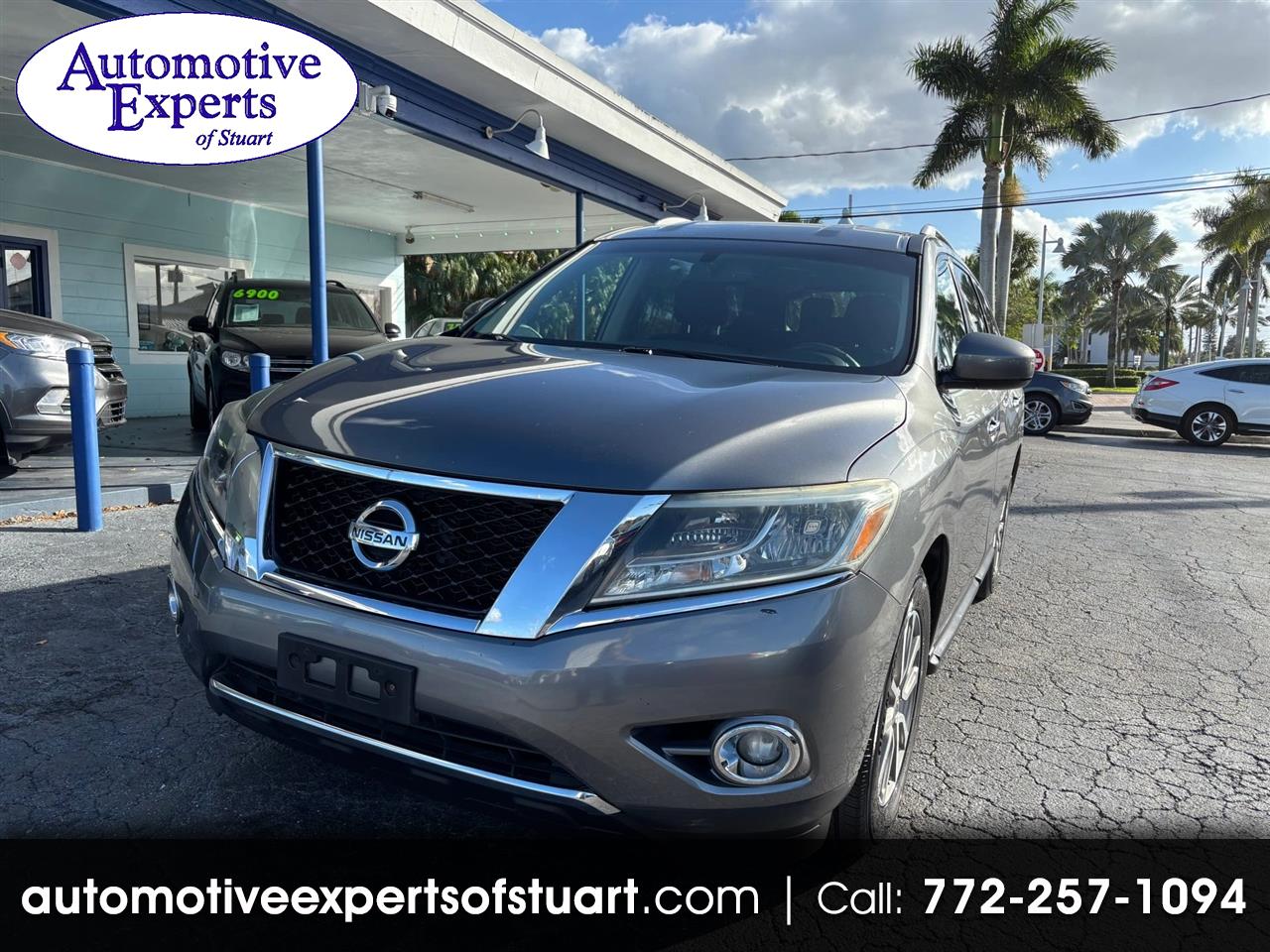 Nissan Pathfinder SV 2WD 2016