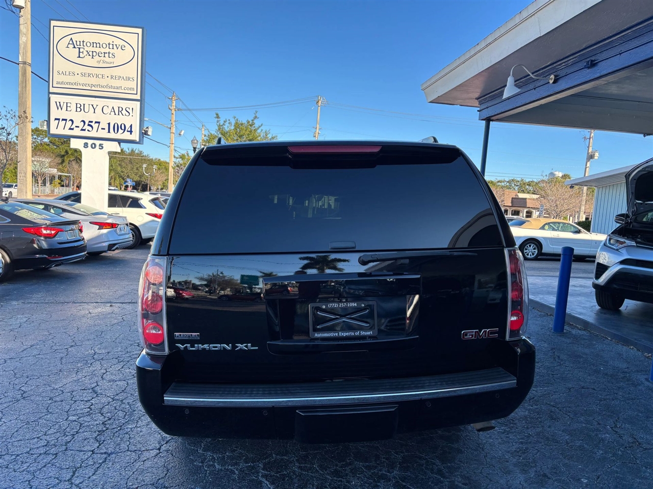GMC Yukon Denali XL 2WD 2012