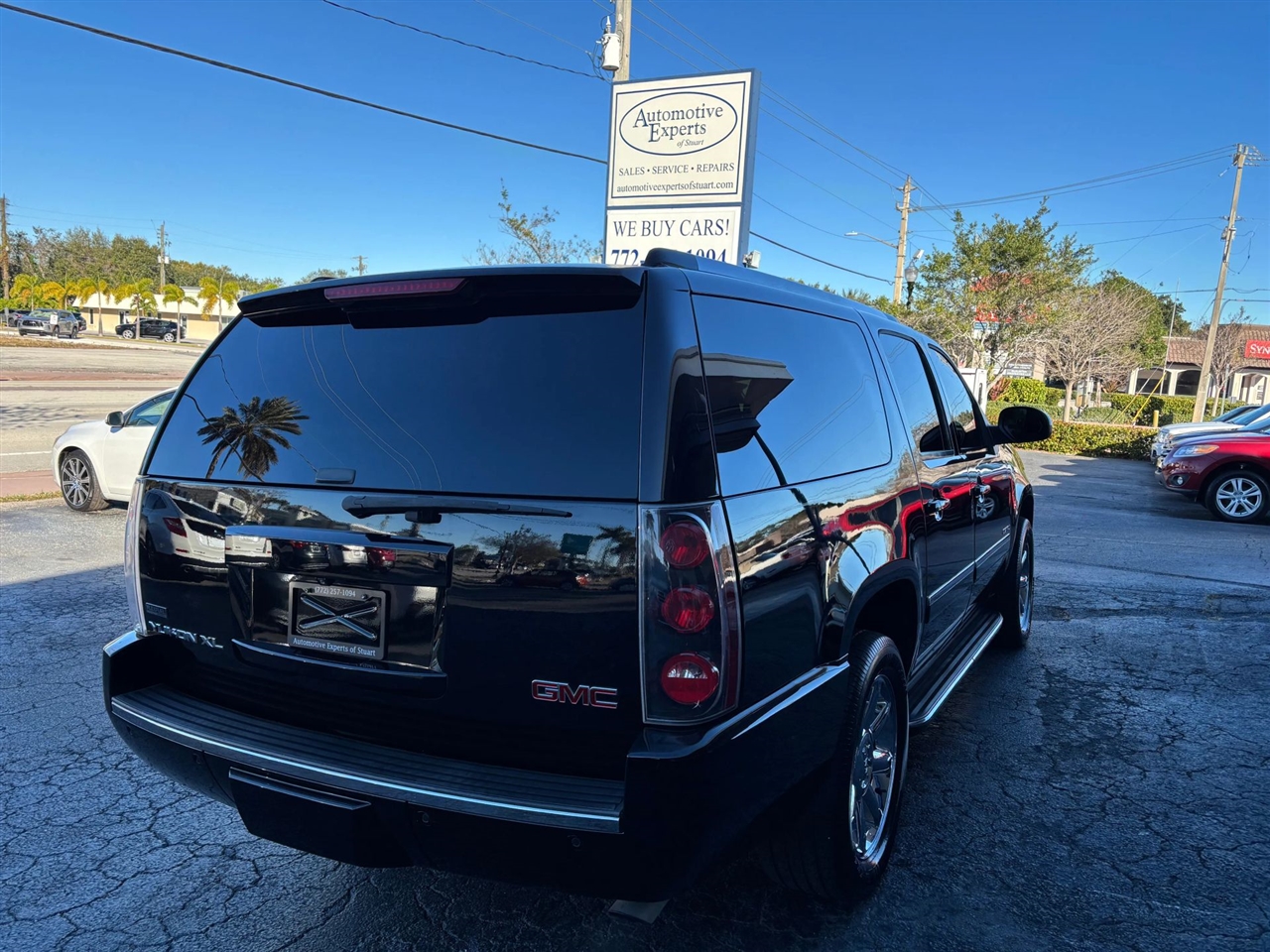 GMC Yukon Denali XL 2WD 2012