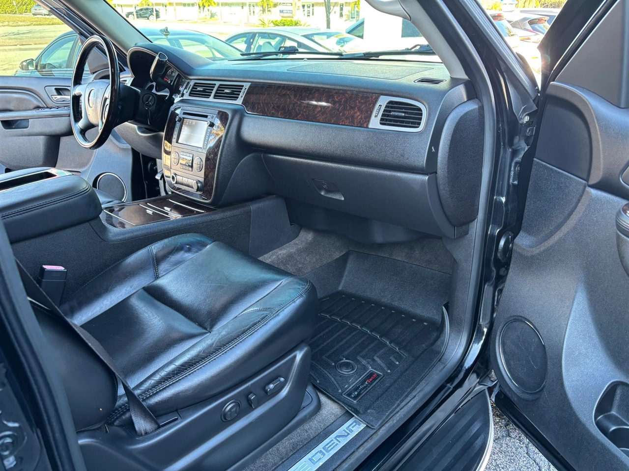 GMC Yukon Denali XL 2WD 2012