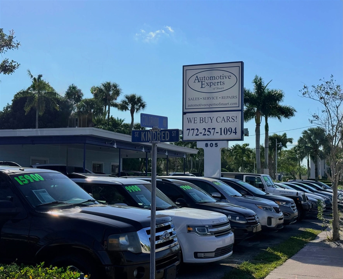 GMC Yukon Denali XL 2WD 2012