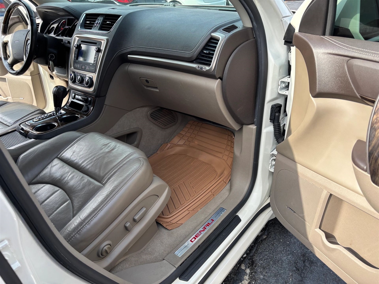 GMC Acadia Denali FWD 2014