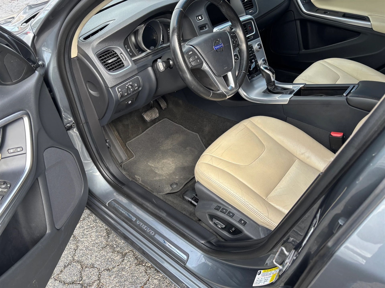 Volvo V60 T5 Premier FWD 2017