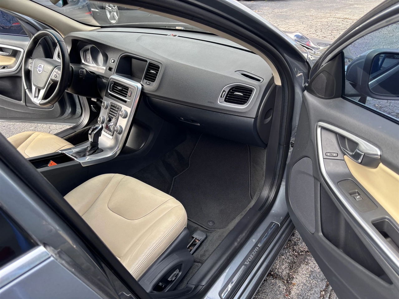 Volvo V60 T5 Premier FWD 2017