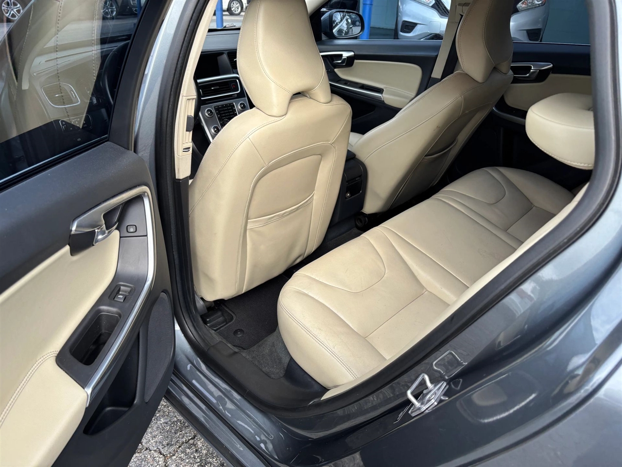 Volvo V60 T5 Premier FWD 2017