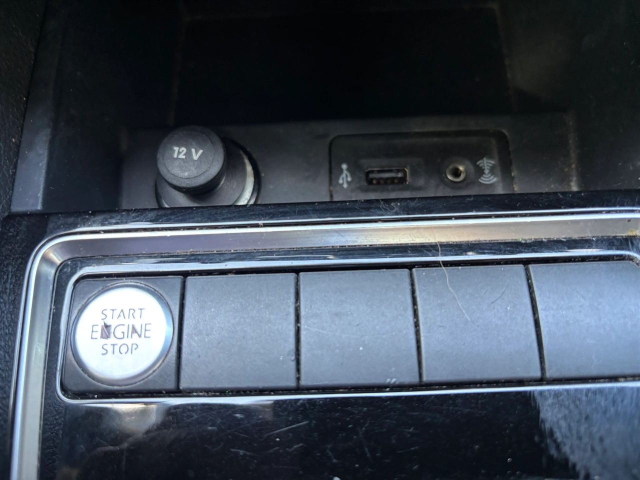 Volkswagen Jetta SEL 6A 2016