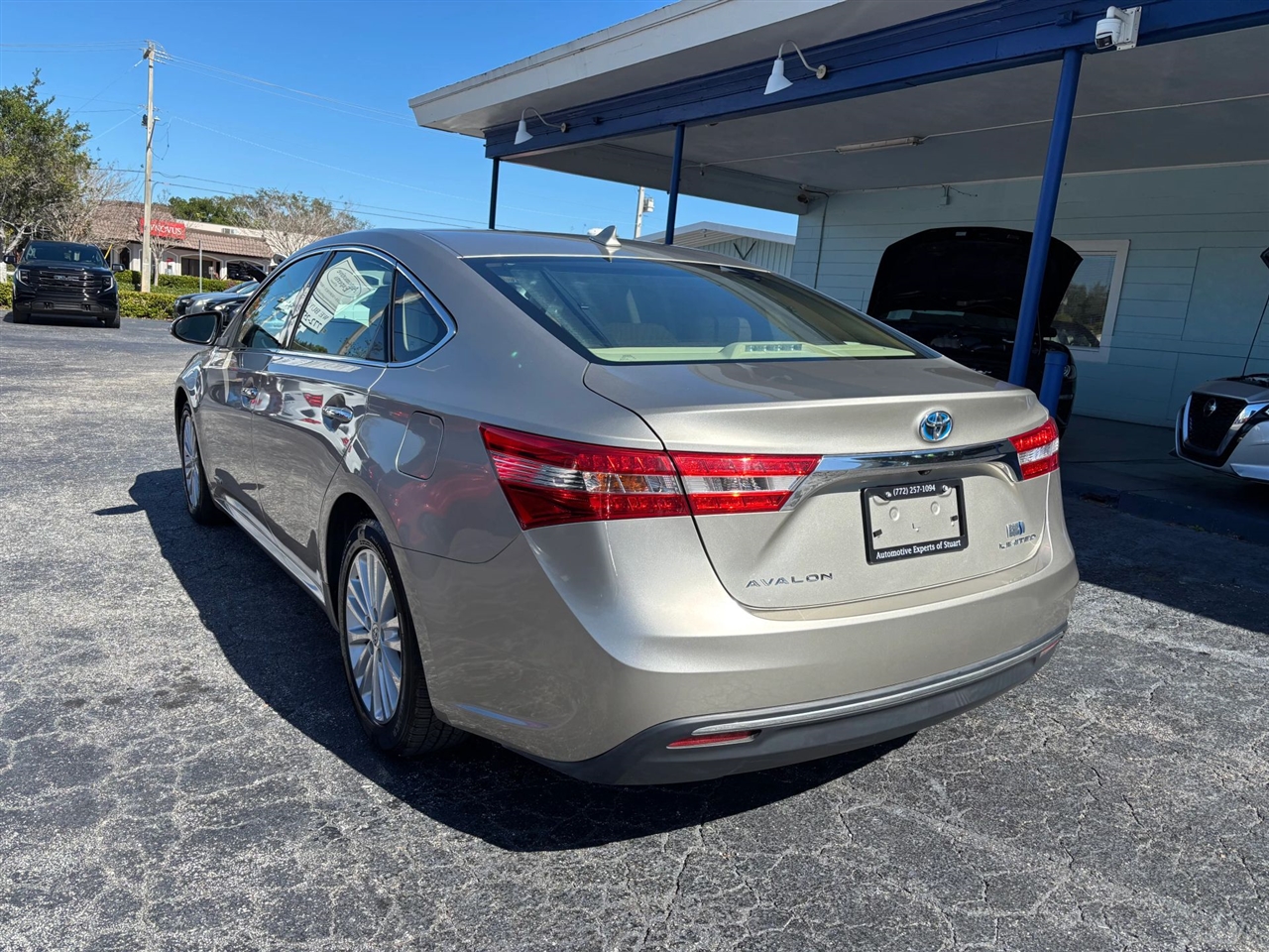 Toyota Avalon Hybrid Limited 2014