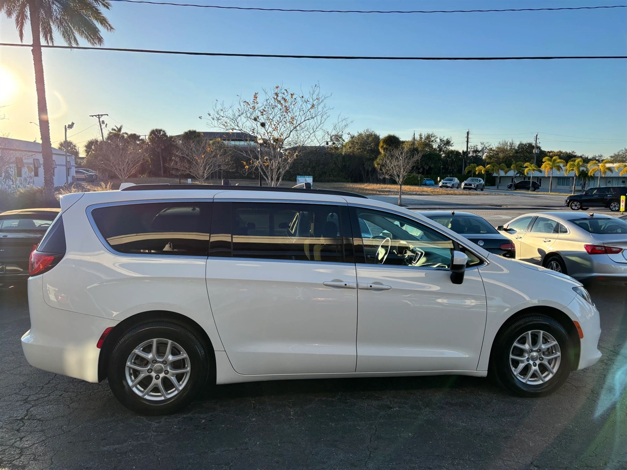 Chrysler Pacifica Touring 2017