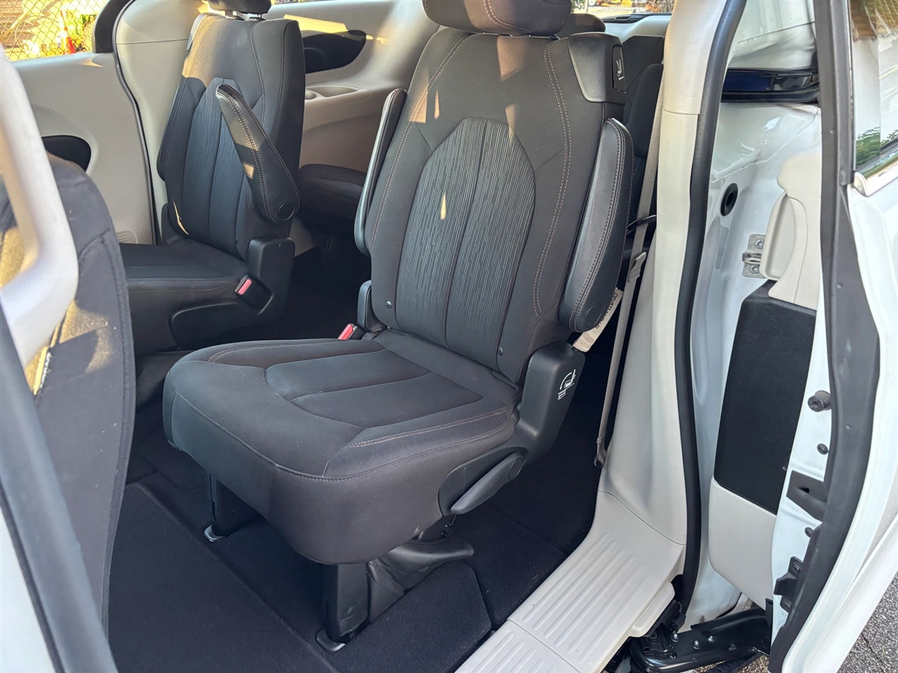 Chrysler Pacifica Touring 2017