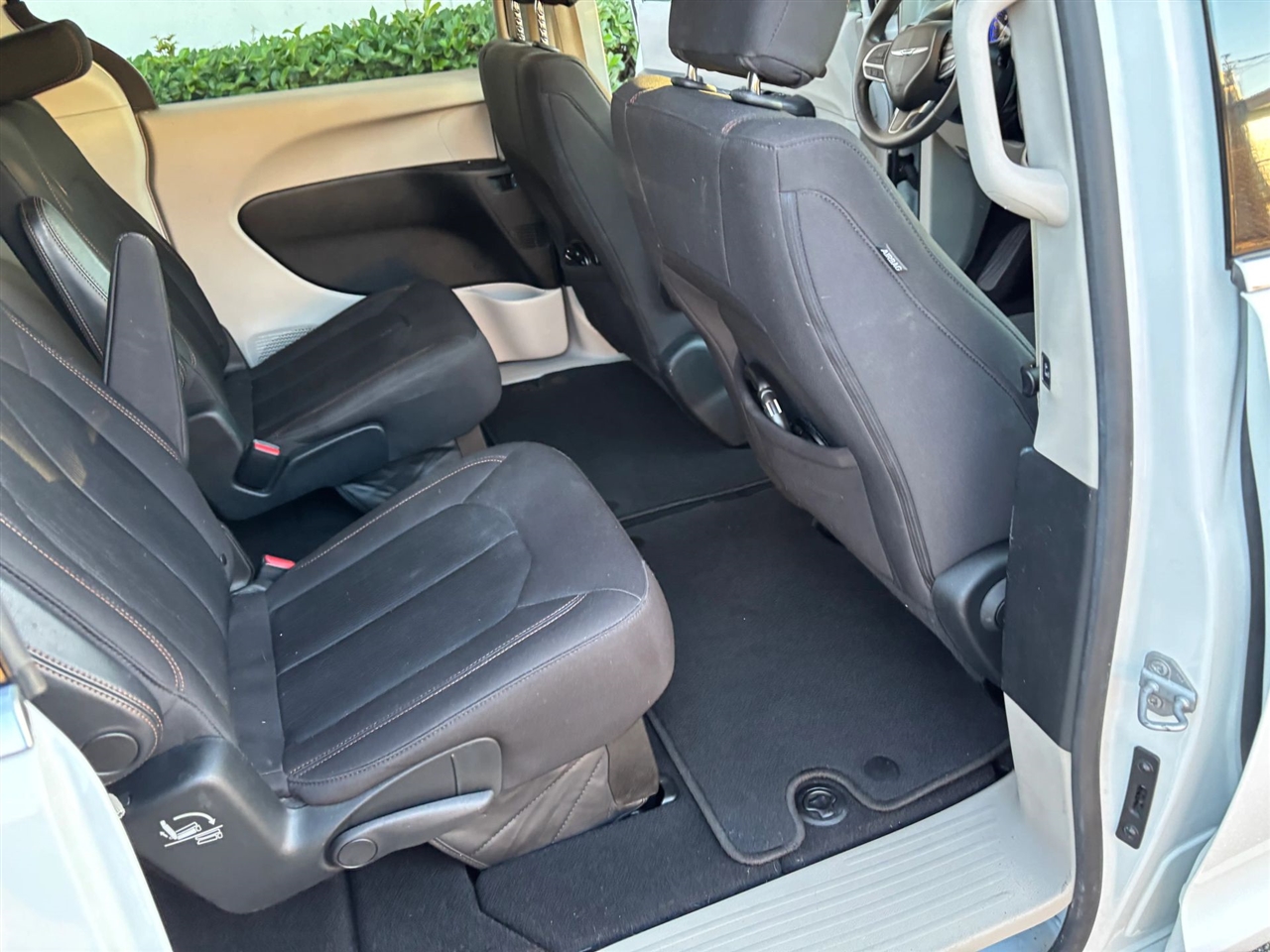 Chrysler Pacifica Touring 2017