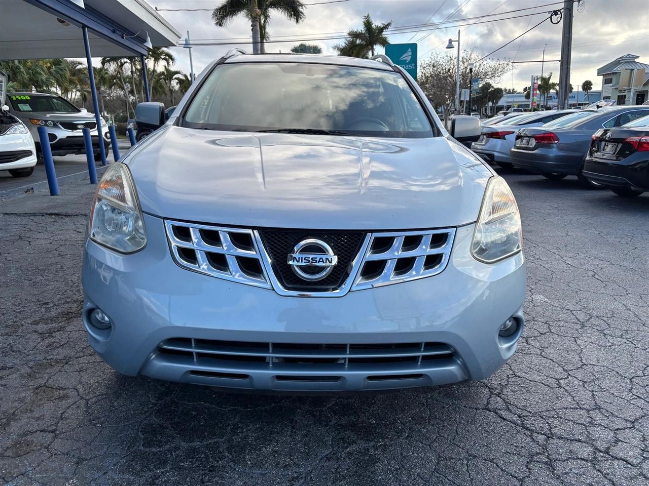 Nissan Rogue SV FWD 2012
