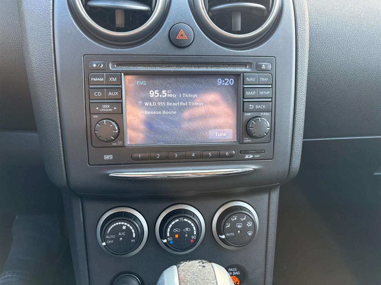 Nissan Rogue SV FWD 2012