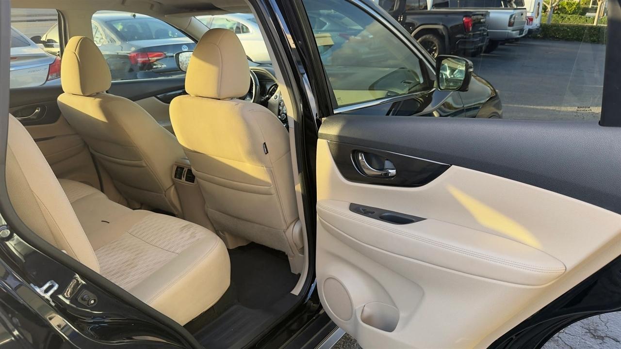 Nissan Rogue SV 2WD 2017