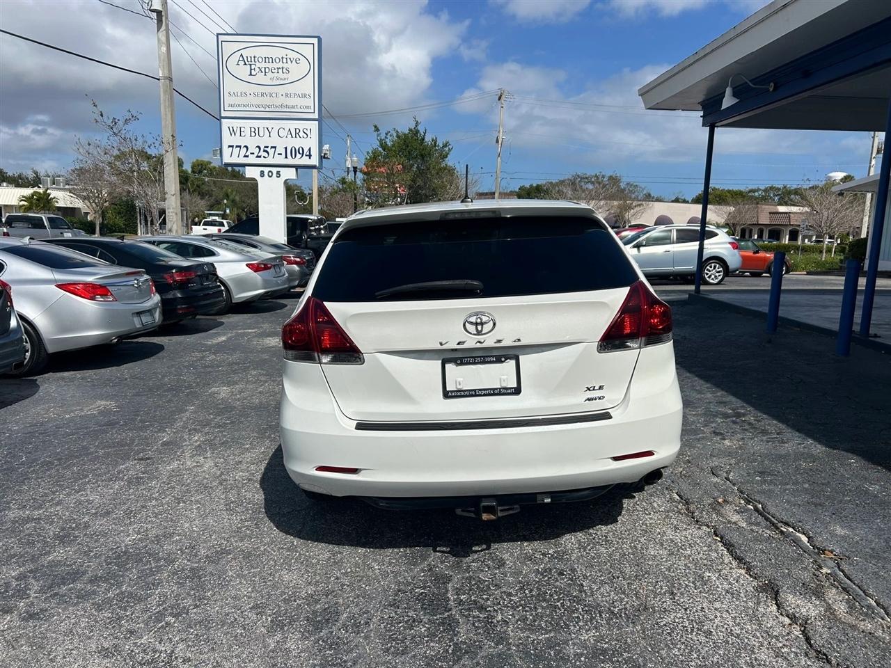 Toyota Venza XLE I4 AWD 2013